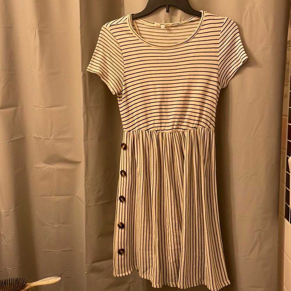 Short Sleeve Cinched Waist Dress